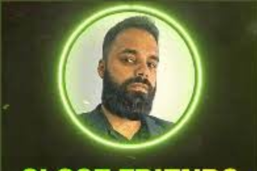 Higor Neves em pose confiante com elementos gráficos digitais representando crescimento e sucesso online.