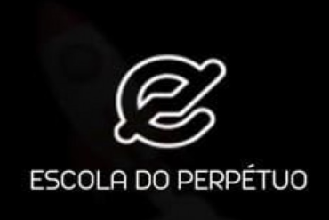 Screenshot da Escola de Perpétuo de Micha Menezes em tela de computador