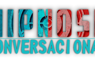 Homem sorrindo usando técnicas de hipnose conversacional para influenciar eticamente