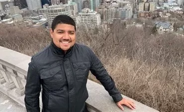 Capa do curso Império das Milhas por Leandro Cardoso, mostrando um gráfico de crescimento e milhas aéreas.