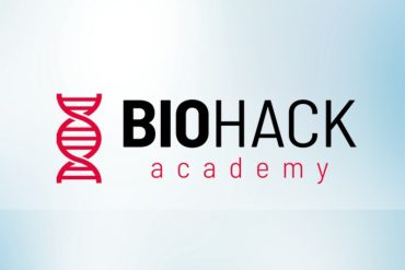 Capa do curso Biohack Academy com Rodrigo Barbi em destaque, com elementos visuais de tecnologia e bem-estar.