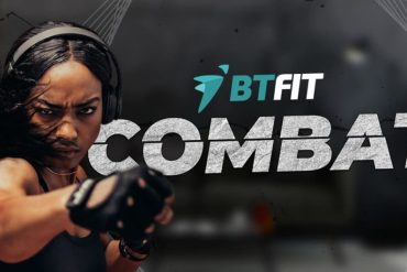 Imagem de treinamento intensivo do curso BTFIT COMBAT, com instrutor demonstrando exercícios de força e resistência.