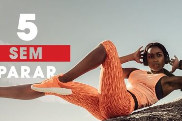 Homem em forma fazendo exercício físico intenso no curso 5 Dias Sem Parar BTFIT, focado em performance.