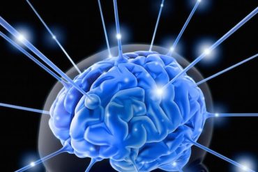 Capa do curso WhatsApp Marketing de Henri de Paiva com ícone de celular e gráficos de vendas