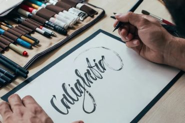 Curso de Caligrafia Instituto Universal Brasileiro - Aprenda a escrever com elegância